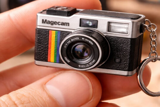 Magecam: La Cámara Llavero Funcional y Retro | ¡Mini! 📸